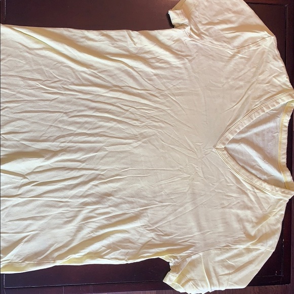 Banana Republic Men’s Soft Wash V Neck Tee